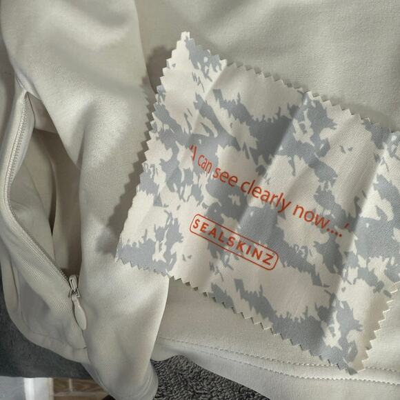 Sealskinz Cream Heywood Long Sleeve Polo, XL - Picture 5 of 6